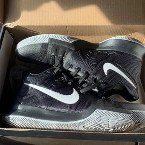 Kyrie 3 BHM